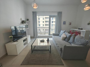 Sophisticated 1BR with Burj Khalifa Views